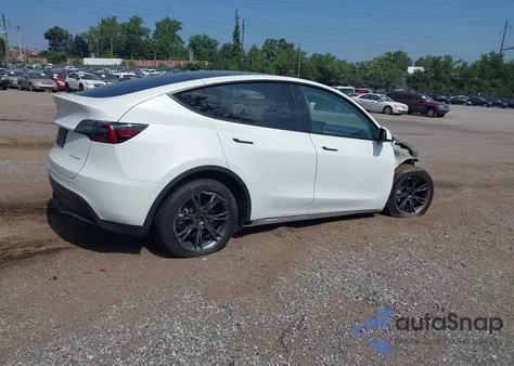 2025 Tesla Model Y Long Range Dual Motor All-Wheel Drive from USA, damaged, VIN 7SAYGDEE0SF261615